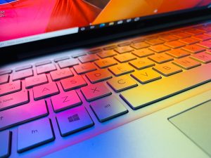 免费的一键ai自动抠图换背景-次元御宅