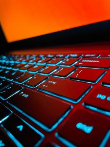 Unscreenai让ai自动去除视频背景-次元御宅